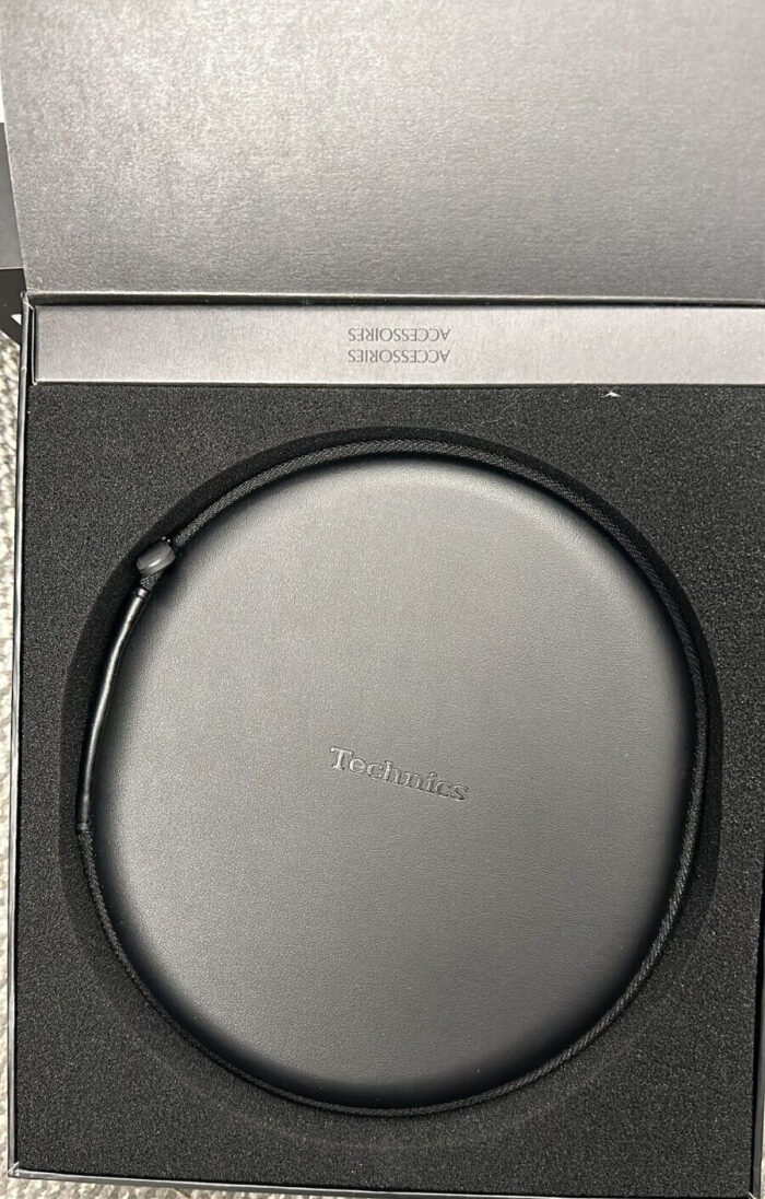 Technics Premium Hi-Res Wireless Bluetooth Stereo Headphones, 40 mm - Image 4